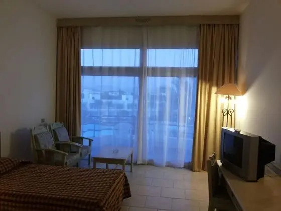 Tek Büyük Yataklı Oda (Egyptians and Residents Only)