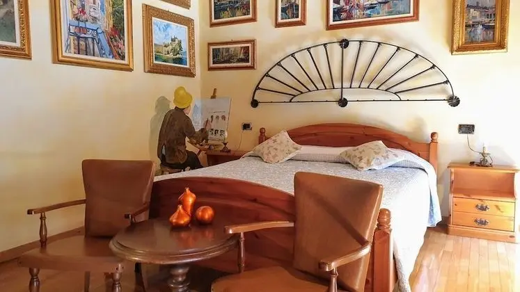 Tek Büyük Yataklı Oda, Ortak Banyo, Göl Manzaralı