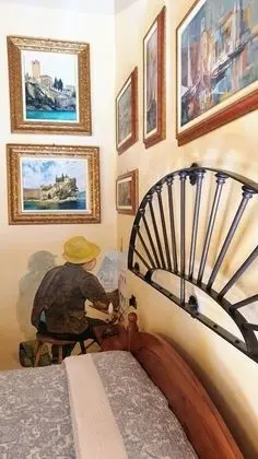 Tek Büyük Yataklı Oda, Ortak Banyo, Göl Manzaralı