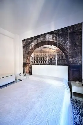 Deluxe Tek Büyük Yataklı Oda (Colosseo)