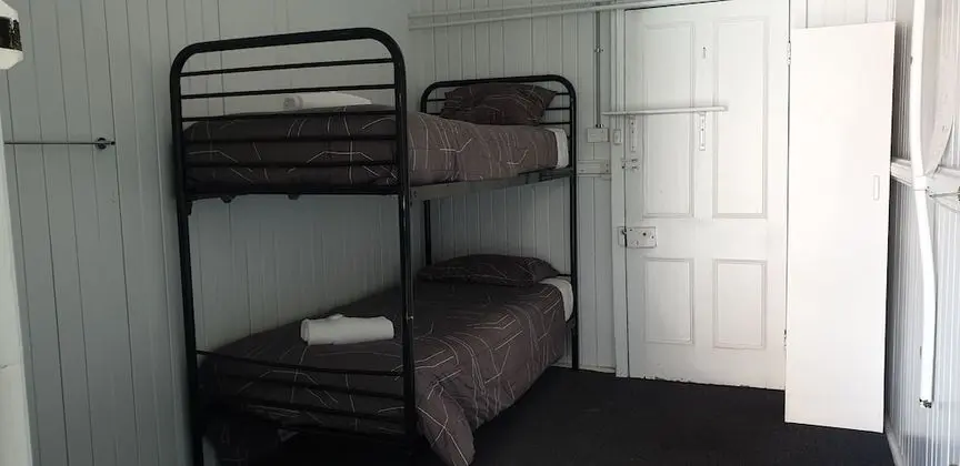 Standard Oda, Sigara İçilmez, Ortak Banyo (Single Bunk)