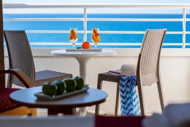 1 Çift Kişilik Veya 2 Tek Kişilik Yatak Sea View