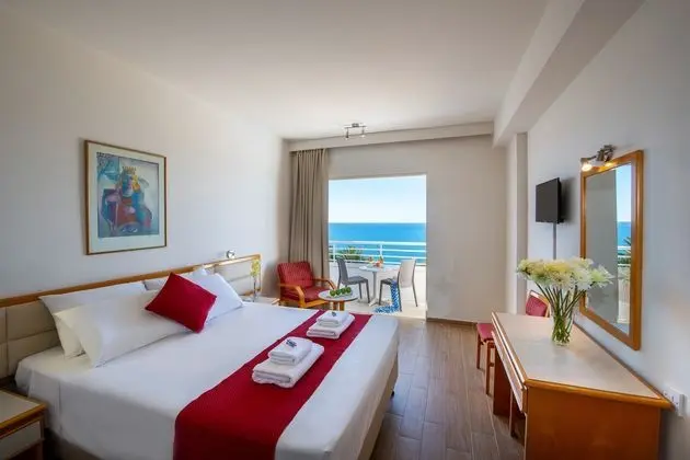 1 Çift Kişilik Veya 2 Tek Kişilik Yatak Sea View