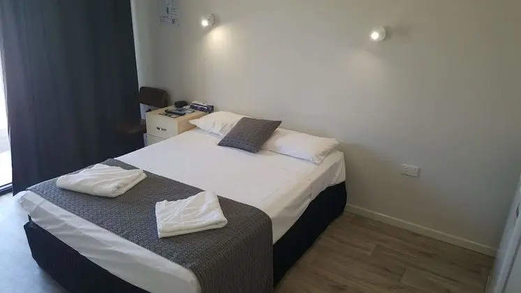 Economy Tek Büyük Yataklı Oda