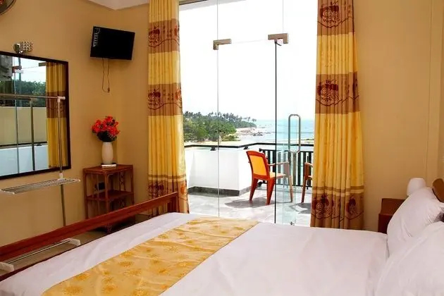 Deluxe Tek Büyük Yataklı Oda, Denize Bakan