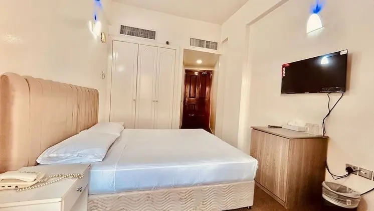 Standard Tek Büyük Yataklı Oda