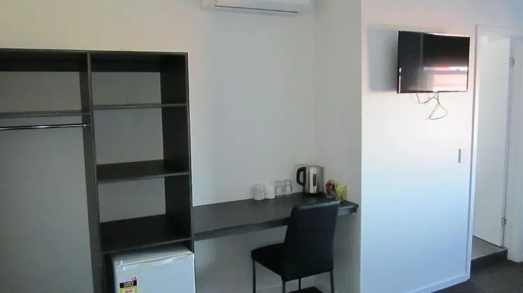 Oda, 1 Çift Kişilik Yatak
