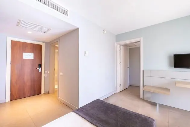 https://images.etstur.com/imgproxy/resize/2560x1440/files/images/hotelImages/etsrooms/681/Le_Jardin_Resort_20251016160959_4.jpg