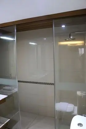 Superior Tek Büyük veya İki Ayrı Yataklı Oda