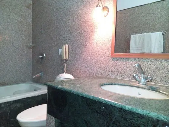 Superior Tek Büyük Yataklı Oda, 2 Yatak Odası, Danışma, Şehir Manzaralı