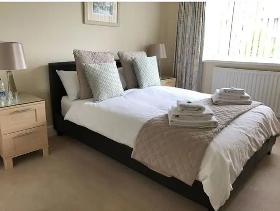 Comfort Apart Daire, Özel Banyo, Bahçe Manzaralı (Queens Rd Rental: 3 Rooms)