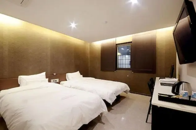 Twin room - No Credit card accepted if you Pay at Hotel