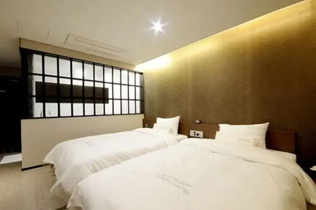 Twin room - No Credit card accepted if you Pay at Hotel