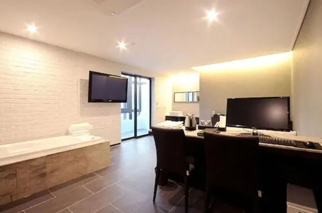 VIP Room - Pay at Property accept cash only