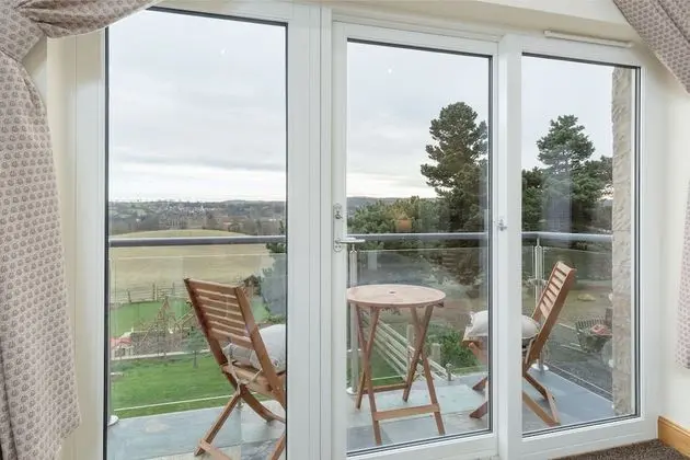 Superior Tek Büyük Yataklı Oda, 1 En Büyük (King) Boy Yatak, Balkon, Bahçe Manzaralı