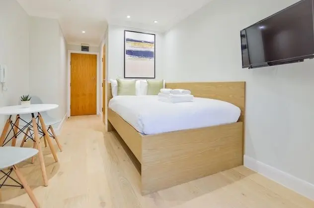 Top Floor Small Studio