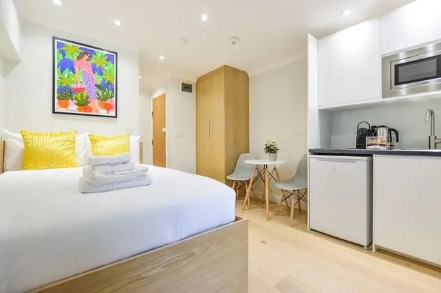 Top Floor Small Studio