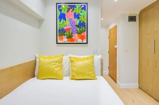 Top Floor Small Studio