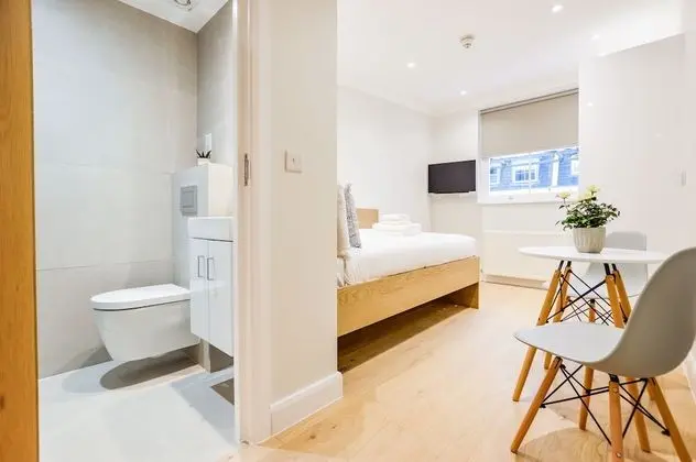 Top Floor Small Studio