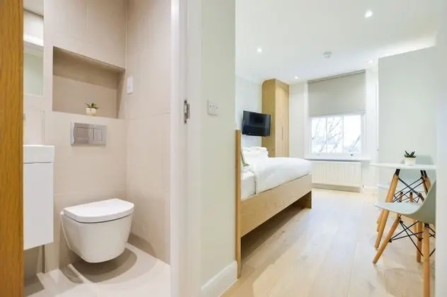 Top Floor Small Studio