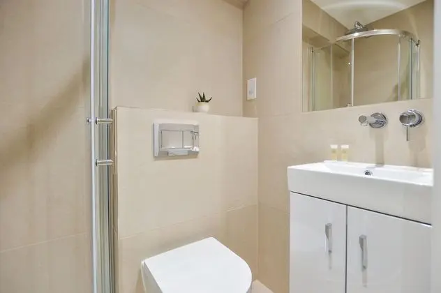 Top Floor Small Studio