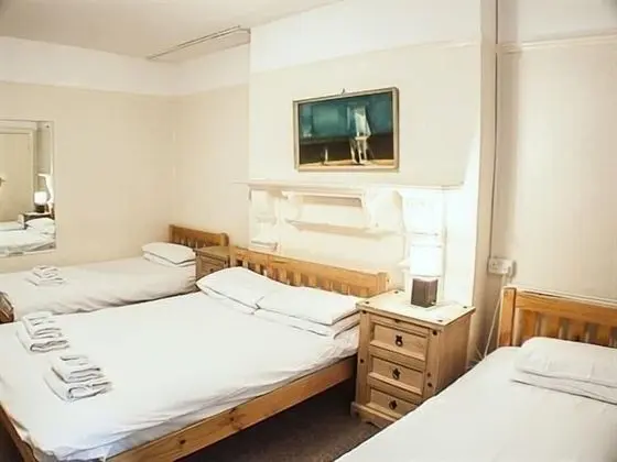Standard Dört Kişilik Oda, Banyolu/Duşlu (Lower ground floor)