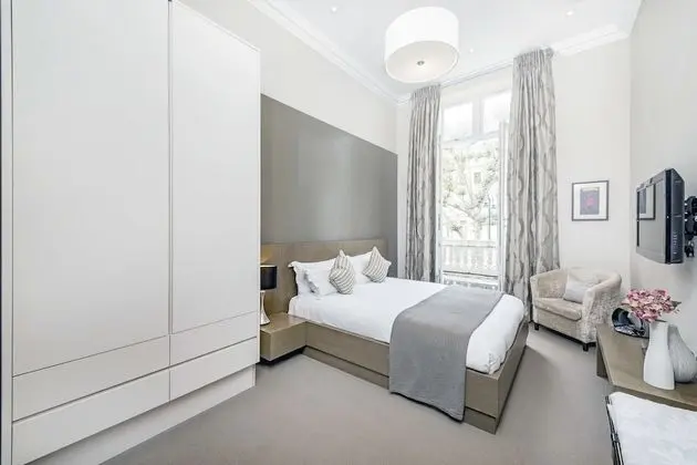 Executive One Bedroom Apartment with Balcony