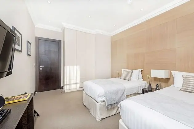 Executive Three Bedroom Apartment with Terrace