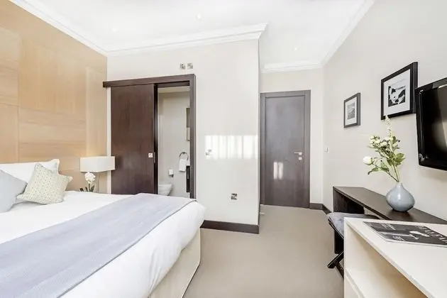 Executive Three Bedroom Apartment with Terrace