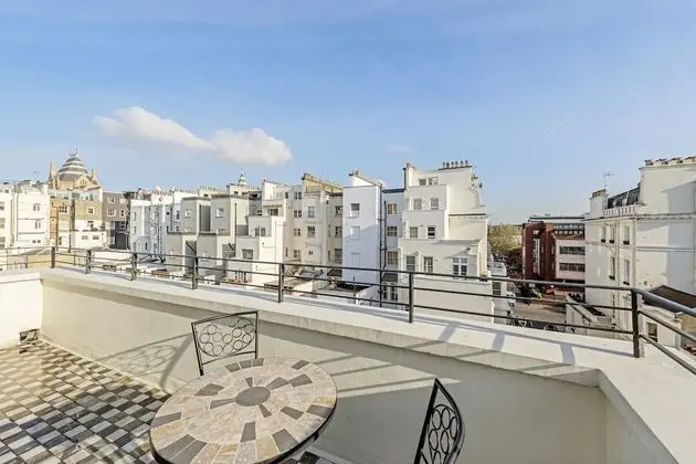 Executive Three Bedroom Apartment with Terrace