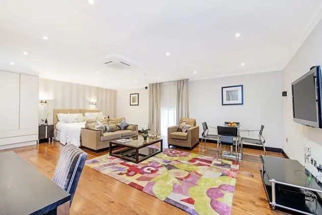 Studio Apartment