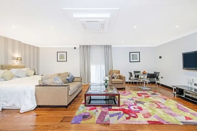 Studio Apartment