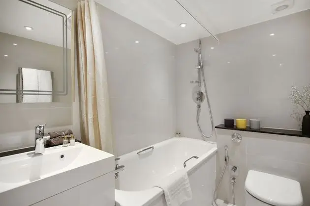 Deluxe Studio Apartment