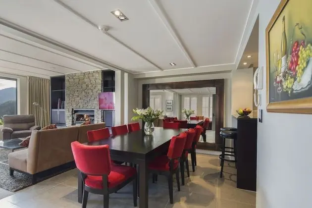 Premium Sıra Ev, 3 Yatak Odası, Göl Manzaralı, Dağ Yamacı