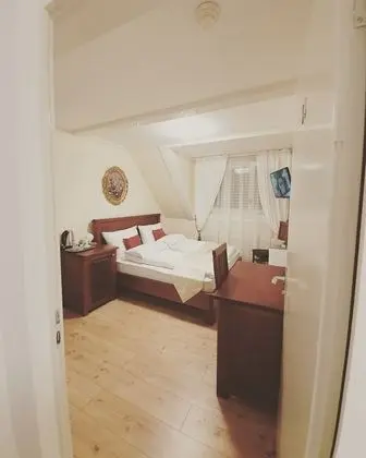 Tek Büyük Yataklı Oda, 1 Büyük (Queen) Boy Yatak
