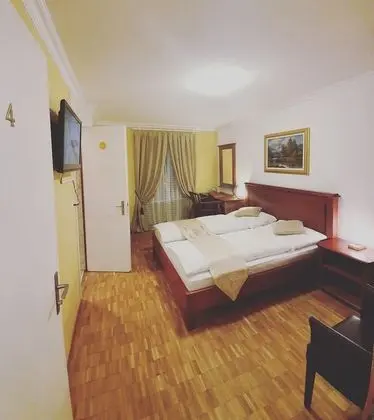 Tek Büyük Yataklı Oda, 1 Büyük (Queen) Boy Yatak
