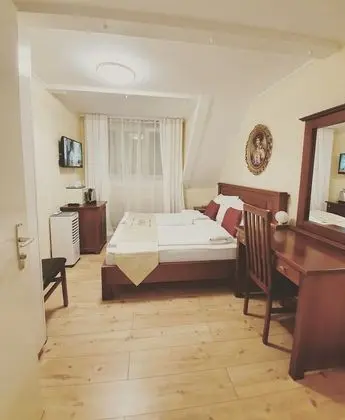 Tek Büyük Yataklı Oda, 1 Büyük (Queen) Boy Yatak