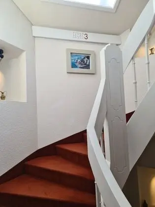 Üç Kişilik Oda