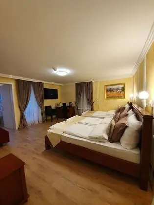 Üç Kişilik Oda