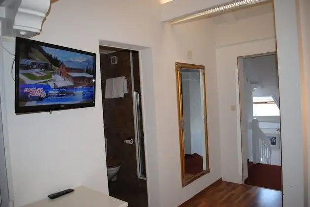 Üç Kişilik Oda