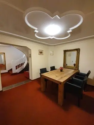 Üç Kişilik Oda