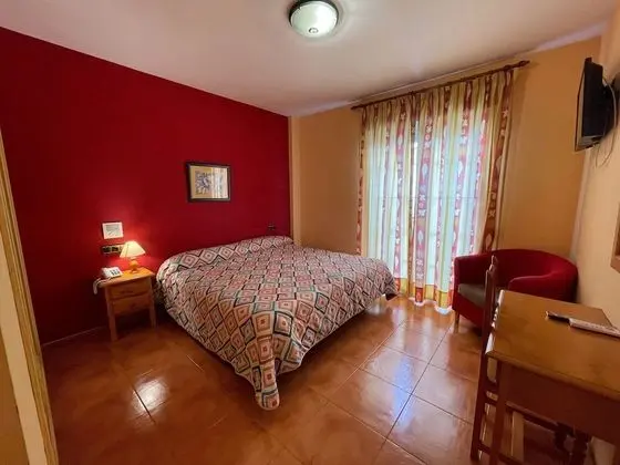 Tek Büyük veya İki Ayrı Yataklı Oda