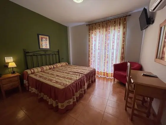 Tek Büyük veya İki Ayrı Yataklı Oda