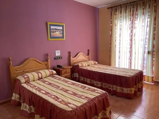 Tek Büyük veya İki Ayrı Yataklı Oda
