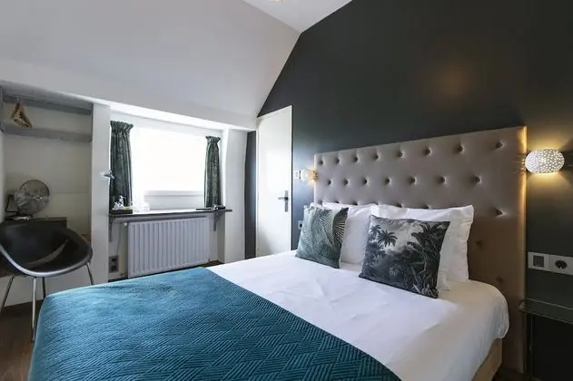 Tek Büyük Yataklı Oda, Özel Banyo, Kanal Manzaralı