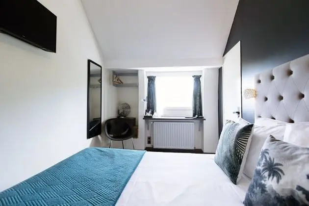 Tek Büyük Yataklı Oda, Özel Banyo, Kanal Manzaralı