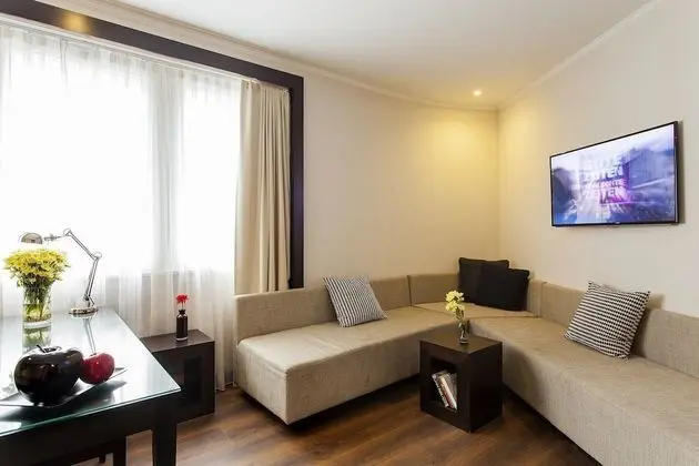 Deluxe Tek Büyük Yataklı Oda