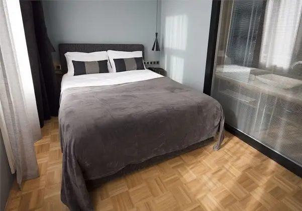 Luxury Tek Büyük Yataklı Oda