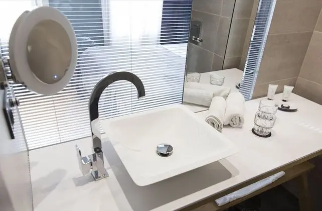 Luxury Tek Büyük Yataklı Oda