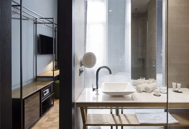 Luxury Tek Büyük Yataklı Oda